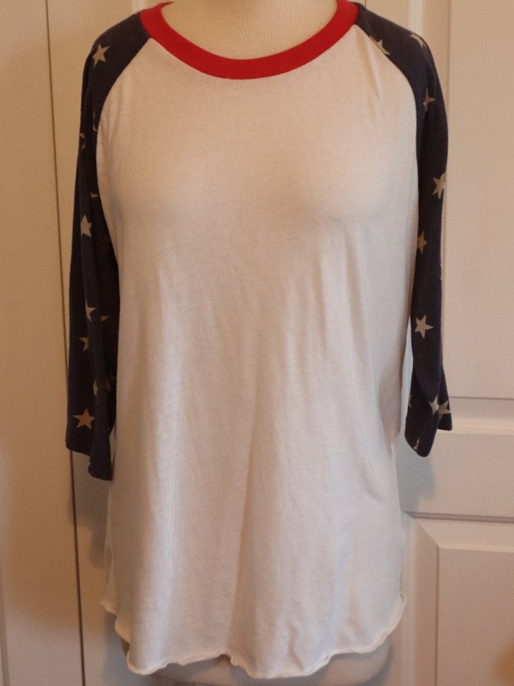 Alternative Apparel Baseball Style White Tee 3/4 Sleeve Blue w/Stars Size Large